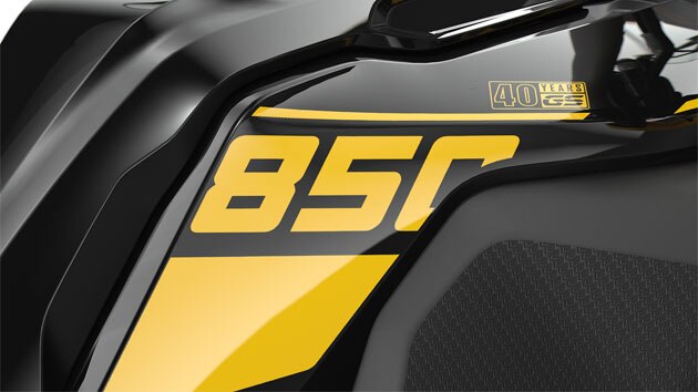 Logotipo 40 años GS en amarillo