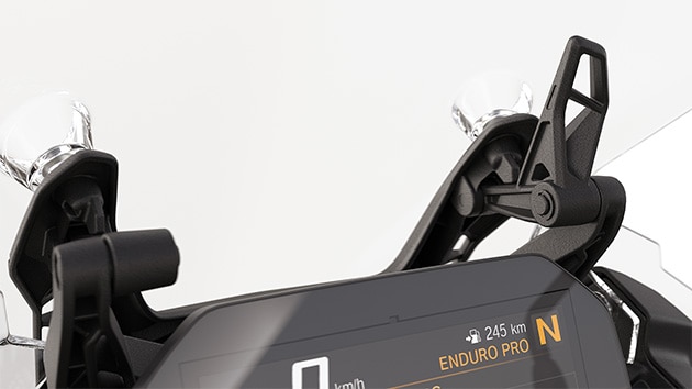El parabrisas touring regulable de la F 900 GS Adventure de BMW Motorrad