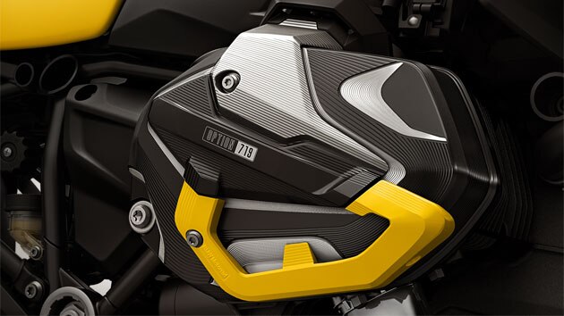 Tapa de culata de la Opción 719 en negro y amarillo