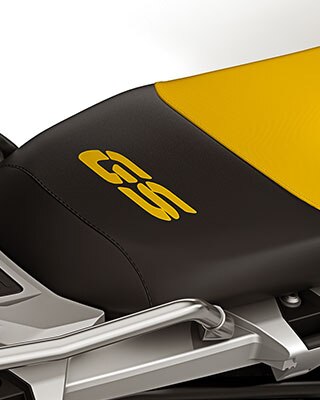 Asiento en negro y amarillo