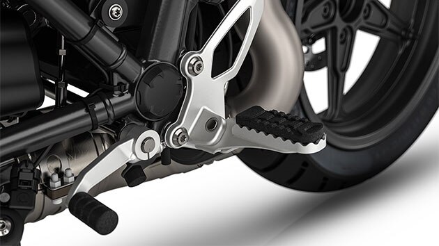 Aquí se ven las estriberas de la R nineT Scrambler.