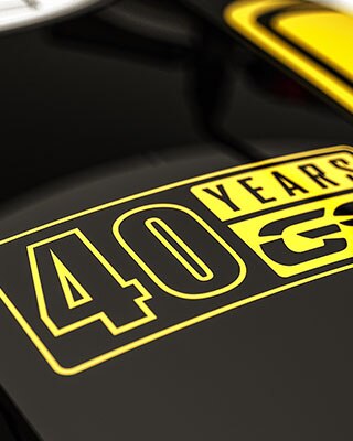 Aquí se ve el adhesivo 40 Años GS en el depósito de la R nineT Urban G/S.