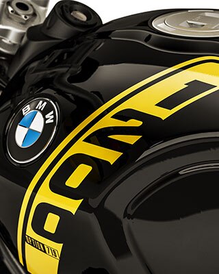 Aquí se ve la inscripción de 1200 cc en el depósito de la R nineT Urban G/S.