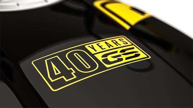 Aquí se ve el adhesivo 40 Años GS en el depósito de la R nineT Urban G/S.