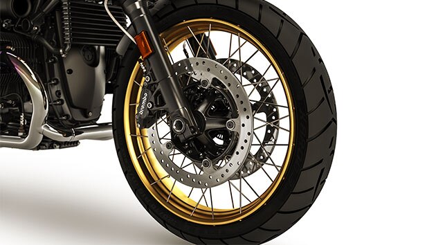 Aquí se ven las llantas doradas de la R nineT Urban G/S.
