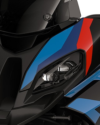 La delantera deportiva de la M 1000 XR de BMW Motorrad