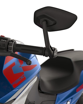 Los espejos retrovisores de los extremos del manillar de la F 900 R de BMW Motorrad