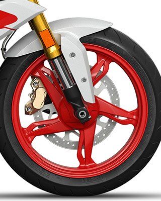 Aquí se ve la llanta de fundición de aluminio de la G 310 R.
