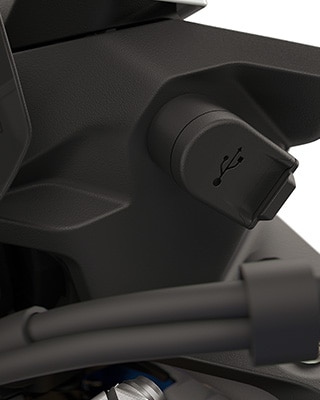 El puerto de carga USB-C de la F 900 XR de BMW Motorrad