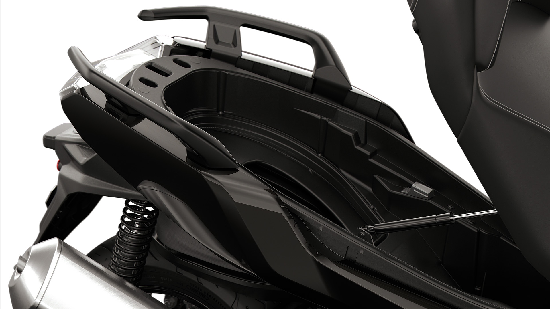 El amplio espacio de almacenamiento del C 400 GT de BMW Motorrad