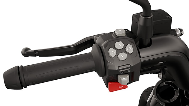 El manejo del manillar de la e-parkourer CE 02 de BMW Motorrad