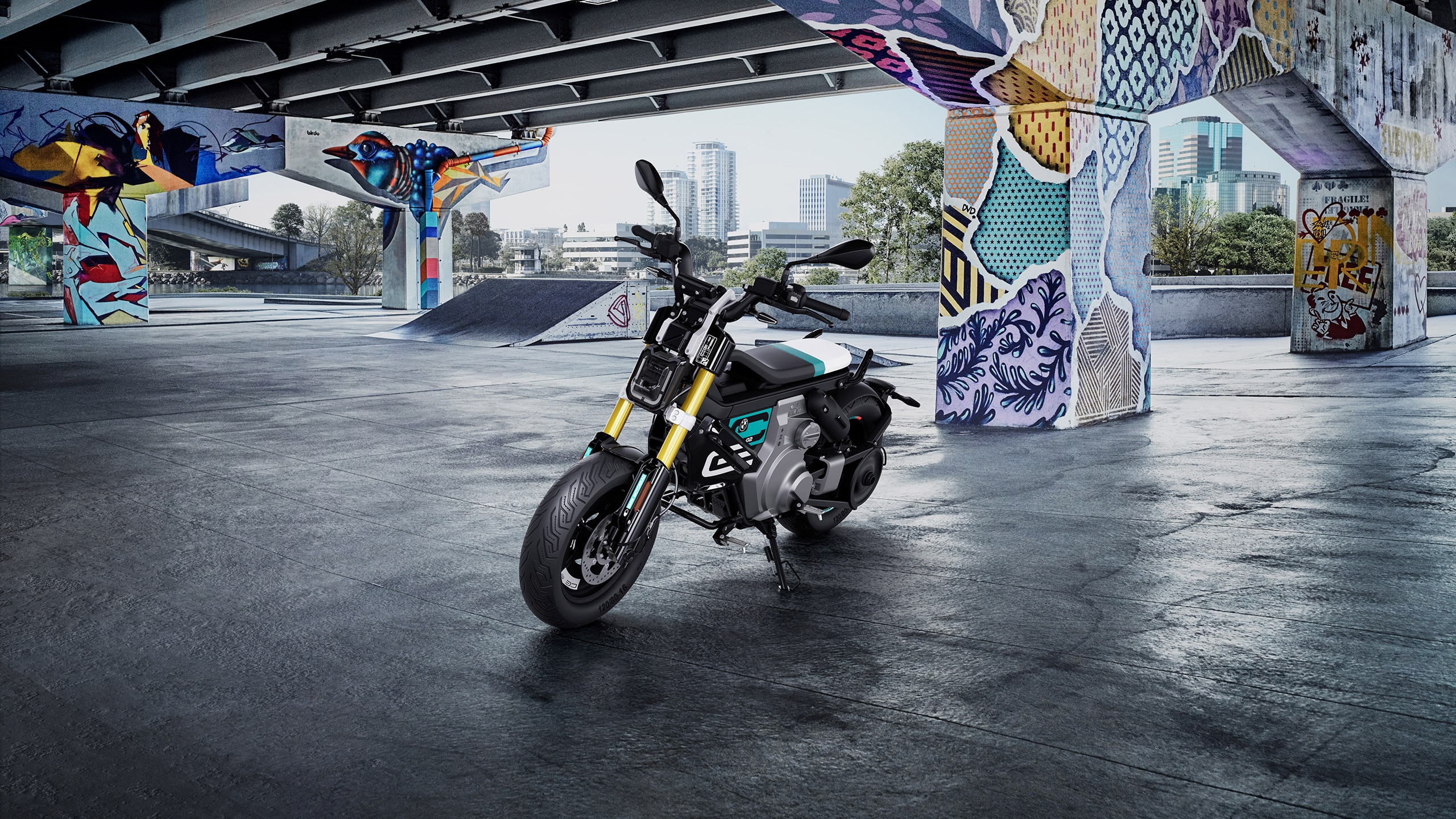 BMW Motorrad CE 02